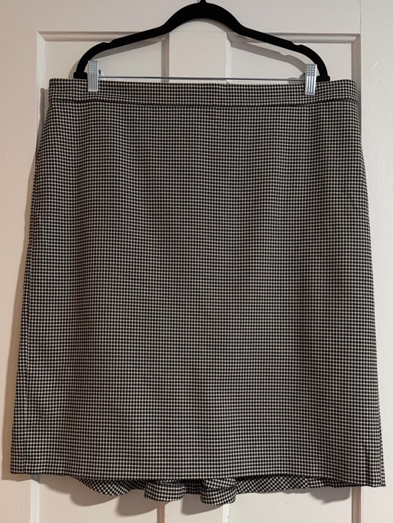 Ann Taylor Dresses & Skirts - Ann Taylor Houndstooth Skirt - Size 18